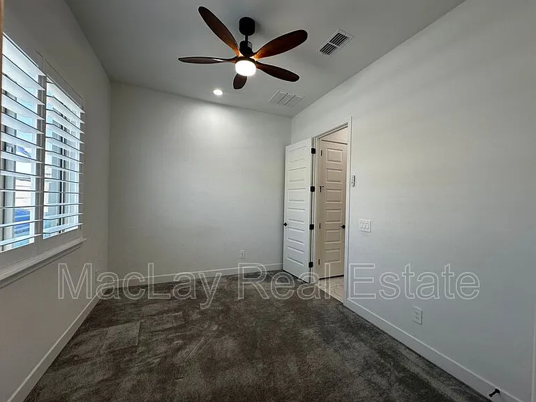 1979 W Lariat Ln — Photo 20