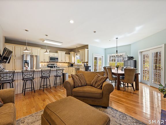 5th image of 51 Louis Road