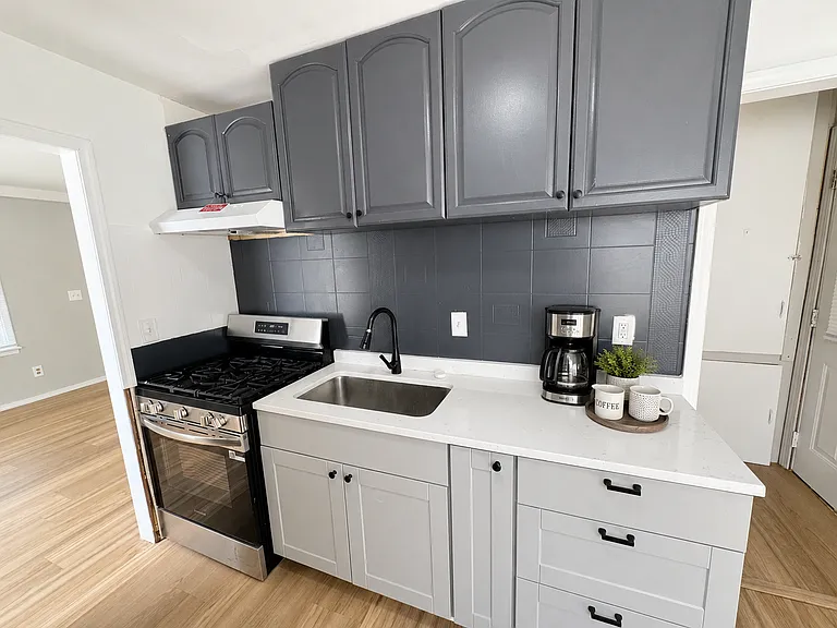 12747 Vernon Ave — Photo 8