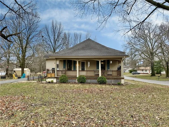 99 Country Club Pl, Trenton, MO 64683