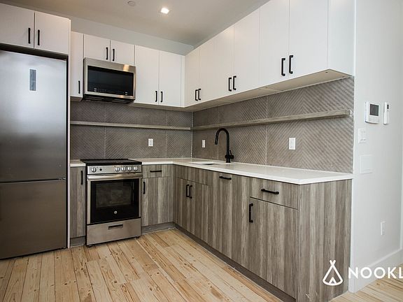 3rd image of 471 Tompkins Ave #1E