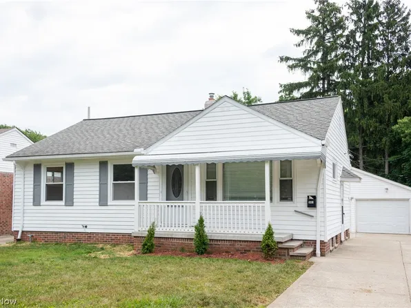 541 Heather Ln, Bedford, OH 44146