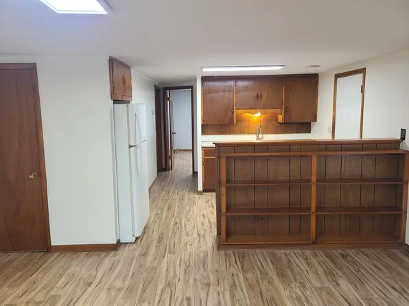 8190 Wyandotte St, De Soto, KS 66018