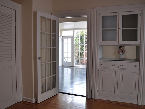 3rd image of 62 Kissling St