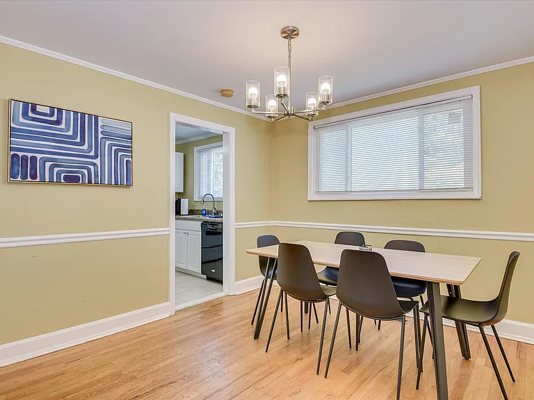 1803 Heath St — Photo 14