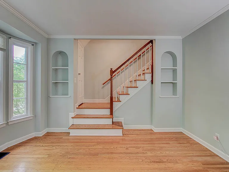 5043 Boulevard Pl — Photo 10