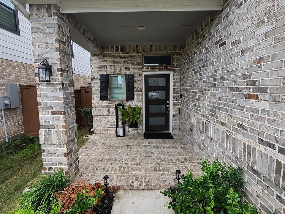 7035 Coneflower Creek Ct