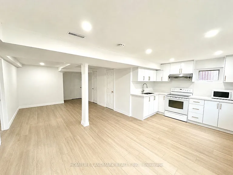 9 Captain Francis Dr #BASEMENT — Photo 3