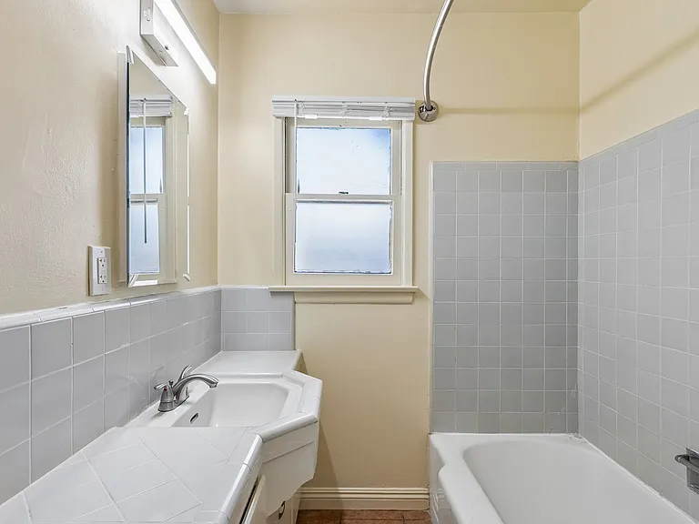 1325 E Wilson Ave #3 — Photo 19