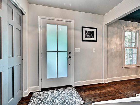 3rd image of 1367 Ashford Pl