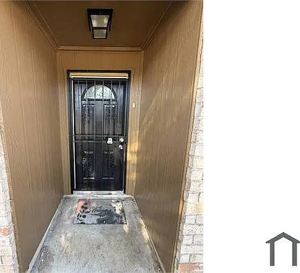 3 bed, 1856 sqft, $1,850 — Photo 2