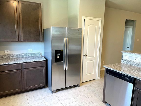 5th image of 25530 Valverdant Ct