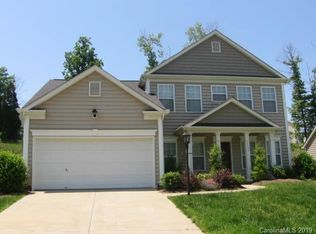 6527 Falls Lake Dr, Charlotte, NC 28270
