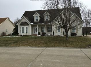 27 Market St, Hurricane, WV 25526