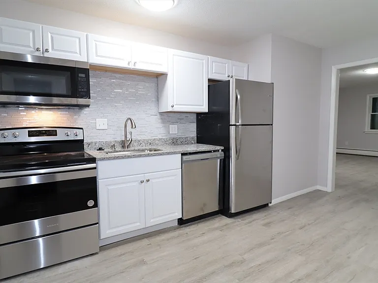 139 Litchfield Pines Dr #D — Photo 3