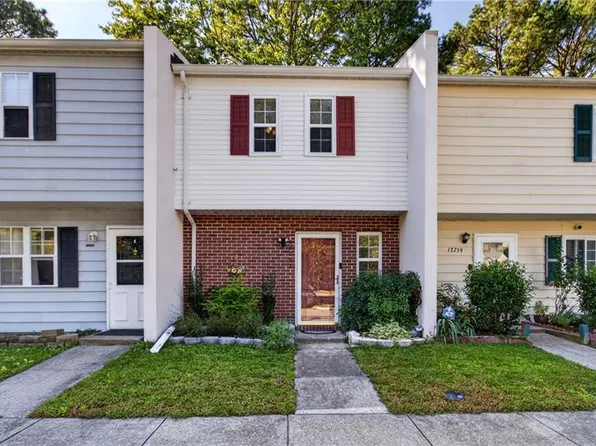 12757 Woodside Ln, Newport News, VA 23602