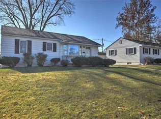 27 La Salle Dr, Decatur, IL 62521