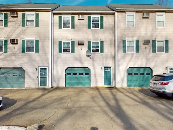 5 Abbott St #2, Danbury, CT 06810