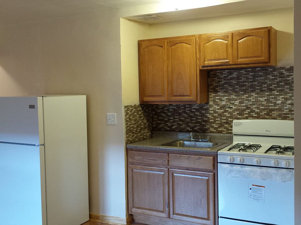 1st image of 19721 Carpenter Ave #3G