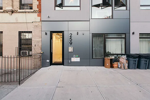 Rented by Nooklyn NYC LLC | media 59