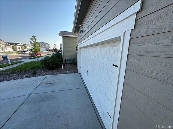 4th image of 1120 Gianna Avenue