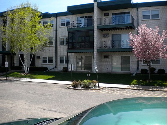 2nd image of 2730 Dale St N #D310