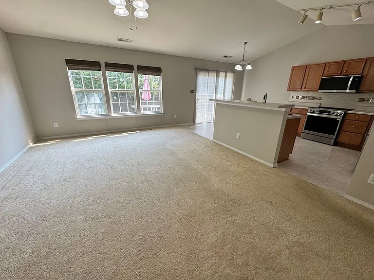 5337 Thunderidge Dr — Photo 9