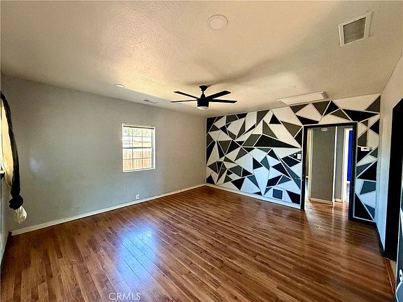 2nd image of 4264 Victoria Ave