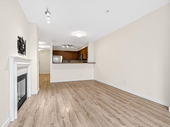 2nd image of 5800 Andrews Rd #216