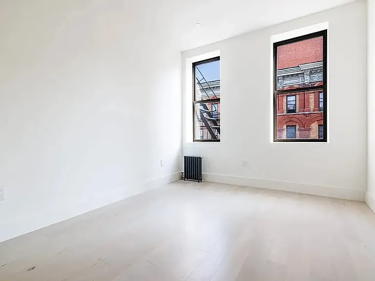 300 W 21st St #54 — Photo 3