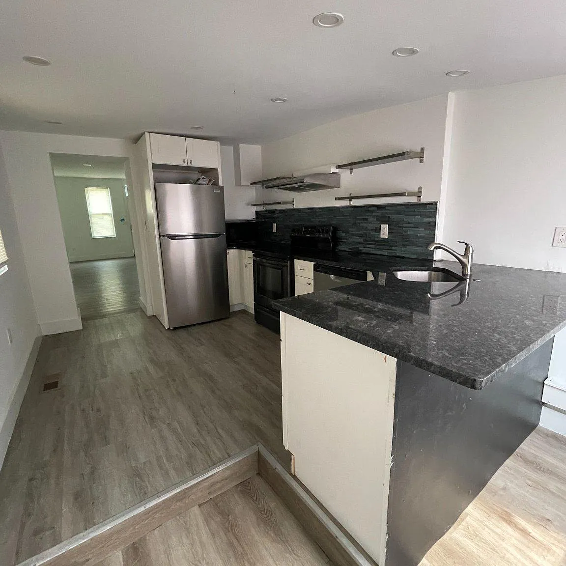 2 bed, 1.0 bath, 840 sqft, $1,450 — Photo 4