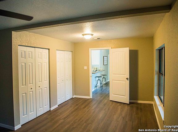 4th image of 243 Redrock Dr