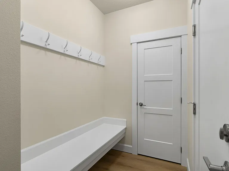 2411 E Kinglet Ln — Photo 29