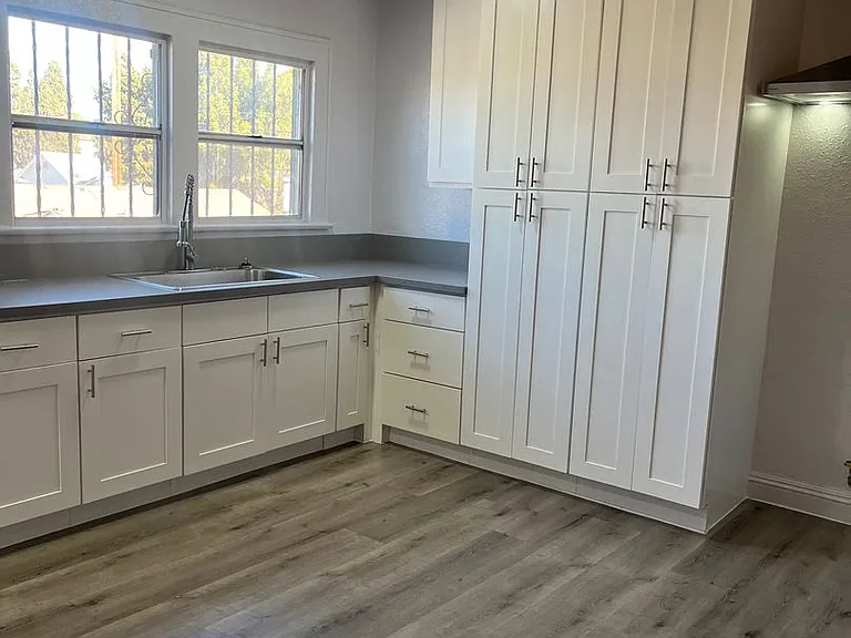 4277 S Kansas Ave — Photo 5