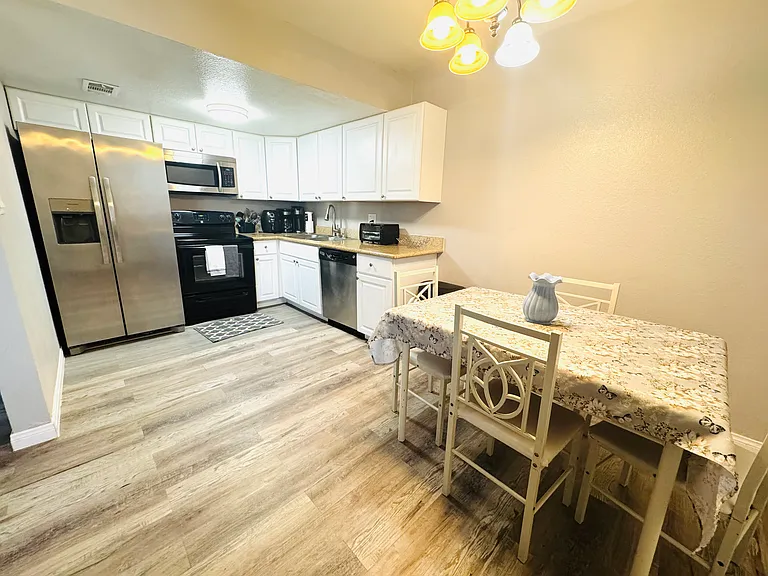 493 McKellar Cir #3 — Photo 3