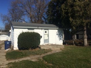 1923 E Ridgeway Ave, Waterloo, IA 50702