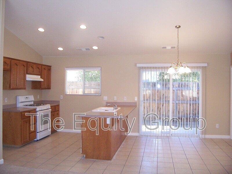 2nd image of 3640 E Mineral King Ave