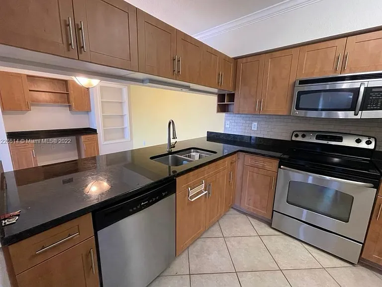 6418 Emerald Dunes Dr #301 — Photo 3