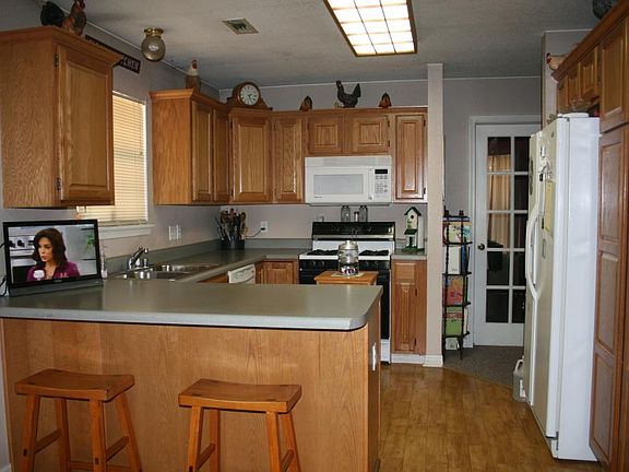 5th image of 3115 Madison #8460