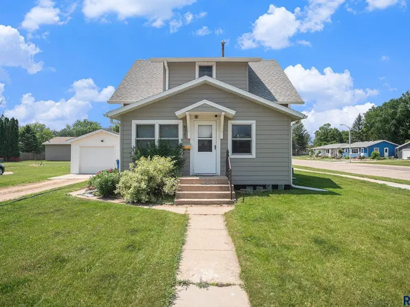 521 N Olive Ave, Madison, SD 57042