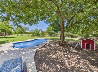 853 Pratt Rd, Red Oak, TX 75154