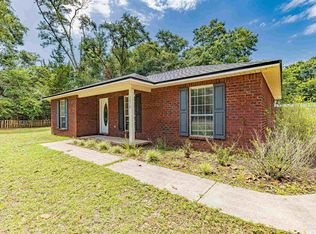 3010 Apache Dr, Pace, FL 32571