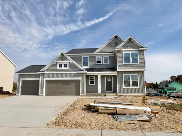 7130 Kettle Dale Ave SE, Alto, MI 49302