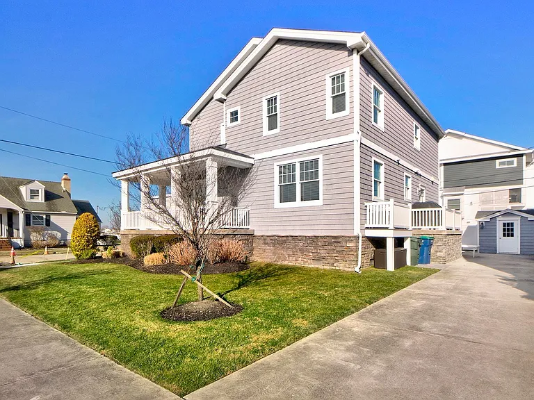 8510 Fulton Ave — Photo 26