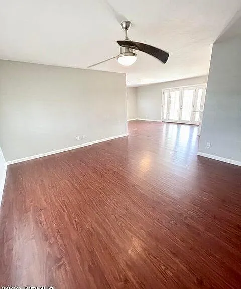 6820 E Moreland St — Photo 3