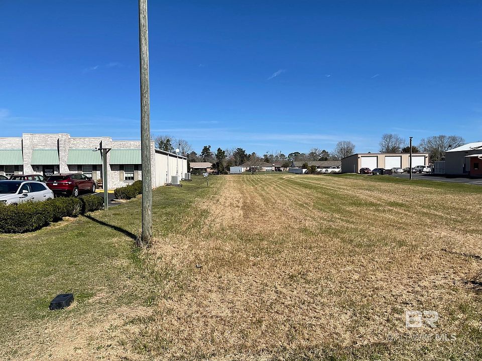 2nd image of 0 W Laurel Ave #3