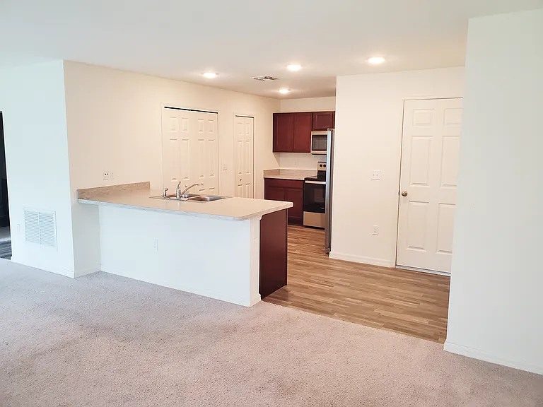 3150 SW Centamino St — Photo 9
