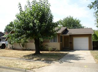 3316 Ravenwood Ln, Anderson, CA 96007