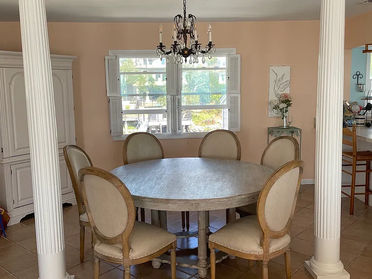 2230 Fairfield Beach Rd — Photo 5