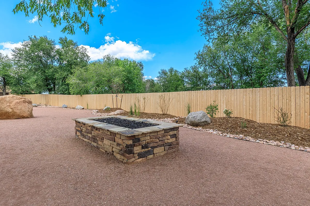 FX7A6650 - Broadview Ridge